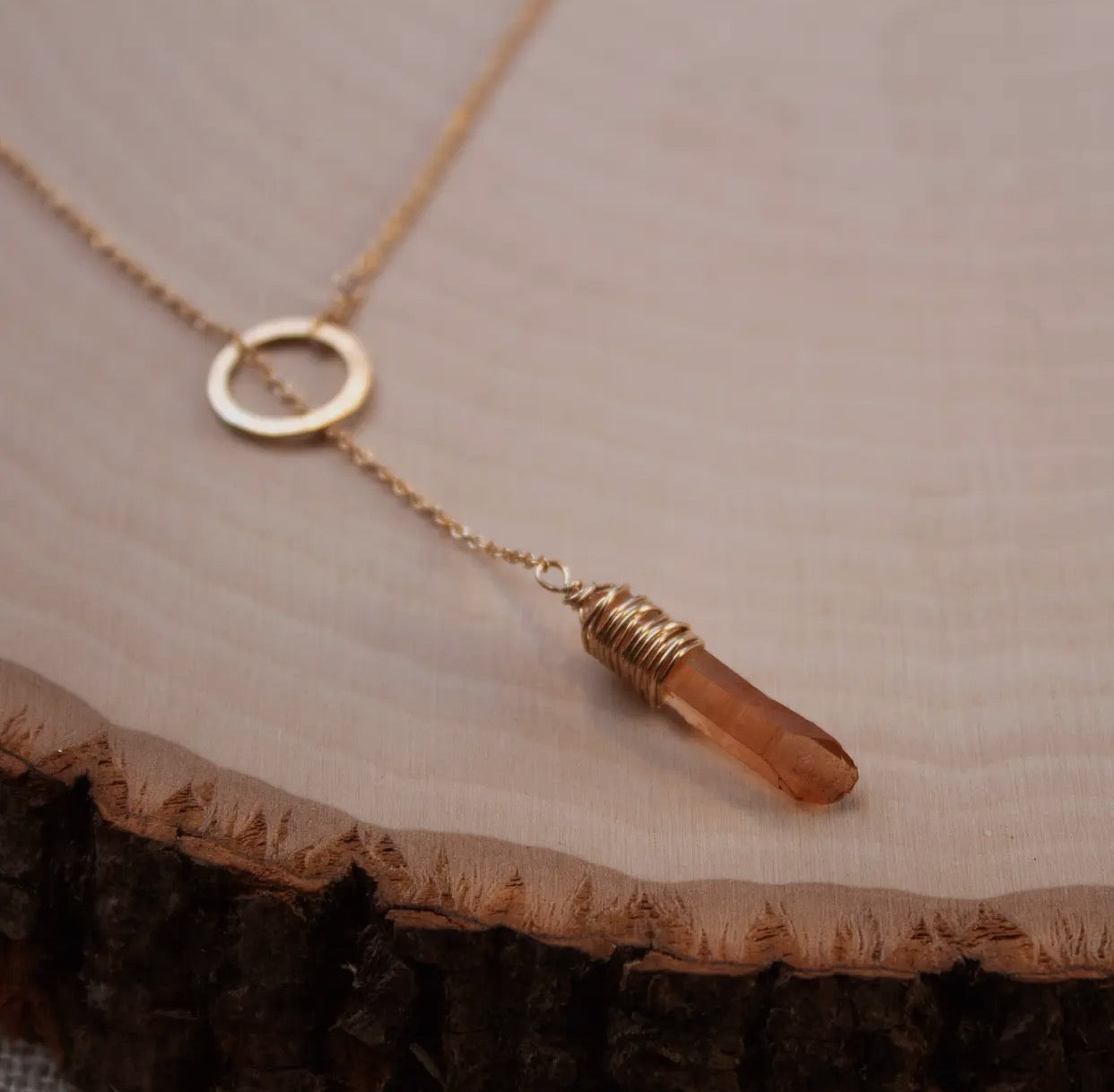 Peach quartz pendulum necklace
